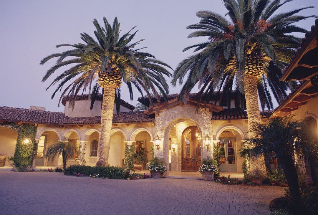 Why Palm Beach Homeowners Hire an Interior Designer Before Construction Begins